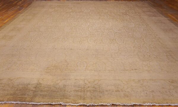 Antique indian amritsar rug, hand-knotted wool, punjab - detail view 1