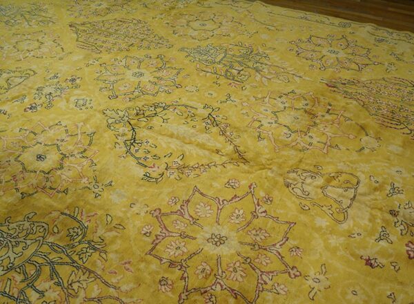 Antique indian carpet 11'×22'4" yellow herati design, hand-knotted wool, circa 1920 3 Antique indian carpet 11'×22'4" yellow herati design, hand-knotted wool, circa 1920 - detail view 2