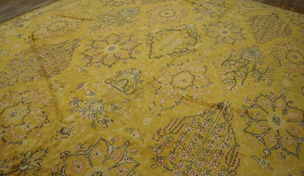 Antique indian carpet 11'×22'4" yellow herati design, hand-knotted wool, circa 1920 5 Antique indian carpet 11'×22'4" yellow herati design, hand-knotted wool, circa 1920 - detail view 4