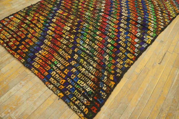 Antique jerusalem carpet 5'6"×7'9" black field, hand-knotted wool, 1930s 10 Antique jerusalem carpet 5'6"×7'9" black field, hand-knotted wool, 1930s - detail view 9