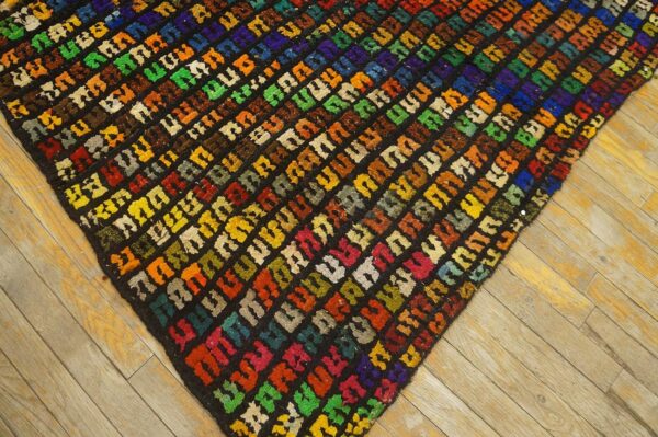 Antique jerusalem carpet 5'6"×7'9" black field, hand-knotted wool, 1930s 8 Antique jerusalem carpet 5'6"×7'9" black field, hand-knotted wool, 1930s - detail view 7