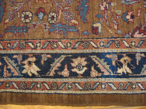 Antique n. W. Persian heriz rug 3'7"×5'9" camel field, dark blue border, floral, circa 1920 4 Antique n. W. Persian heriz rug 3'7"×5'9" camel field, dark blue border, floral, circa 1920 - detail view 3