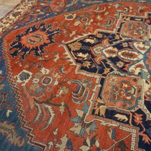 Antique N.W. Persian Serapi Carpet 11'10"Ã—15'10" Rust Field, Tan Border, Red Medallion, 1890s - detail view 13