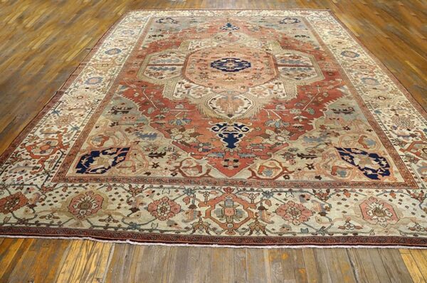 Antique n. W. Persian serapi carpet 11'6"×15'10" salmon rose medallion, 1880s - detail view 1