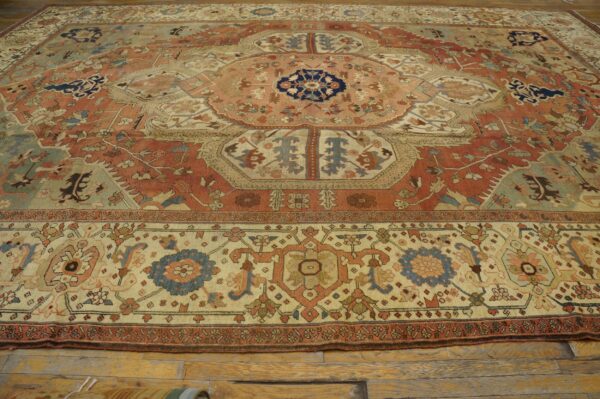 Antique n. W. Persian serapi carpet 11'6"×15'10" salmon rose medallion, 1880s - detail view 6