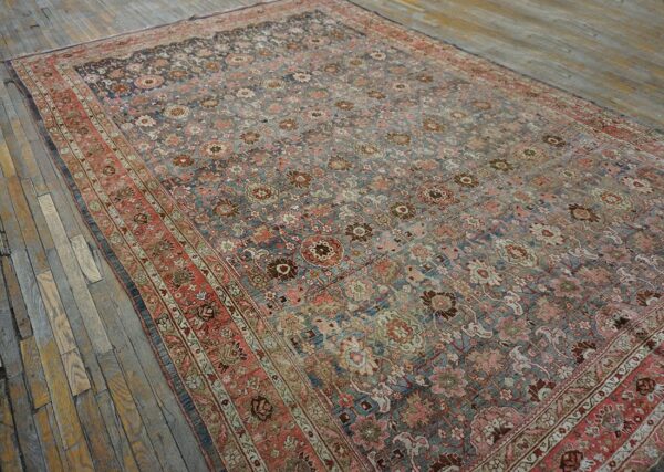 Antique persian bijar rug 9'ã—14' hand-woven wool, densely packed - detail view 1
