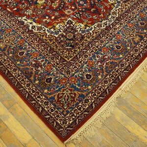 Antique Persian Isfahan Carpet 4'11"Ã—7'5" Red Rust & Blue, Hand-Knotted Wool, 1930s - detail view 2