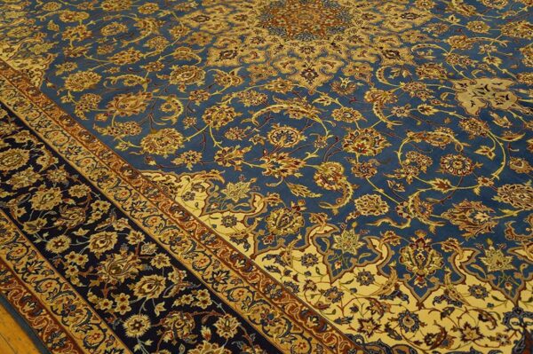 Antique persian isfahan rug 10'ã—13'10" hand-knotted, central persia - detail view 3