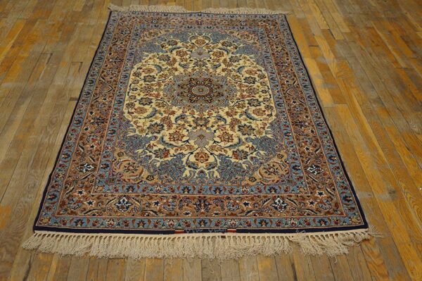 Antique persian isfahan rug 3'7"ã—5'4" hand-knotted, central persia - detail view 1