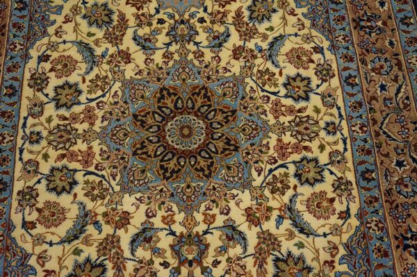 Antique persian isfahan rug 3'7"ã—5'4" hand-knotted, central persia - detail view 4