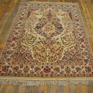 Antique Persian Isfahan Rug 3'6"Ã—5'6" Hand-Knotted, Central Persia - detail view 1