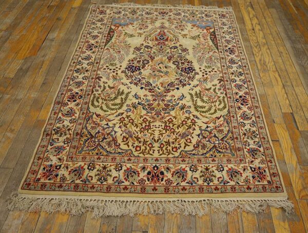 Antique persian isfahan rug 3'6"ã—5'6" hand-knotted, central persia - detail view 1