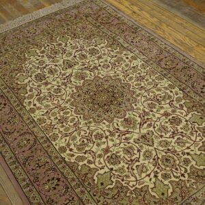 Antique Persian Isfahan Rug 3'8"Ã—5'7" Hand-Knotted, Central Persia - detail view 1