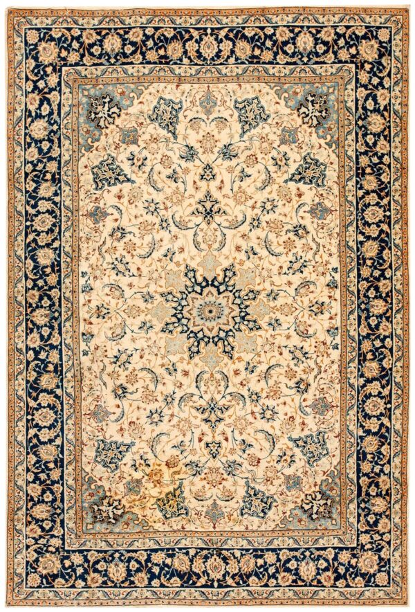 Antique persian isfahan rug 5'1"ã—7'4" hand-knotted, central persia