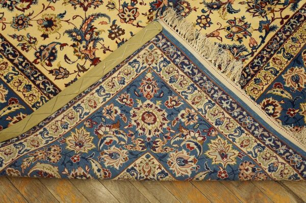 Antique persian isfahan rug 7'×10'5" hand-knotted, central persia - detail view 5
