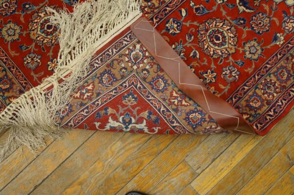 Antique persian isfahan rug, hand-knotted wool, central persia - detail view 2