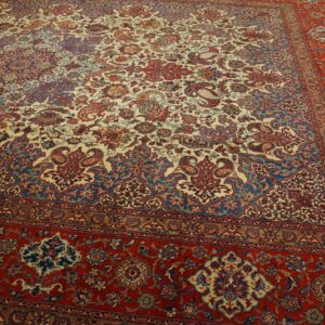 Antique Persian Isfahan Rug, Hand-Knotted Wool, Central Persia - detail view 3
