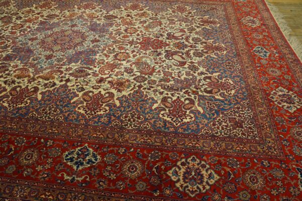 Antique persian isfahan rug, hand-knotted wool, central persia - detail view 3