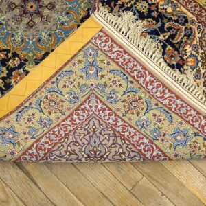 Antique Persian Isfahan Rug, Hand-Knotted Wool, Central Persia - detail view 6