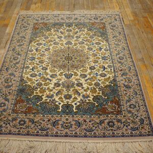 Antique Persian Isfahan Silk Rug 3'8"×5'1" Hand-Knotted Silk, Central Persia - detail view 1