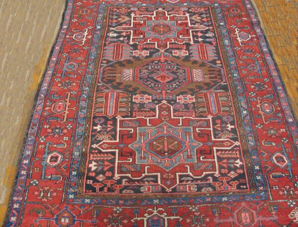Antique persian karajeh carpet 4'6"×6' dark blue geometric, red border, circa 1930 - detail view 4
