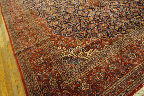 Antique persian kashan rug, hand-knotted wool 4 Antique persian kashan rug, hand-knotted wool - detail view 3