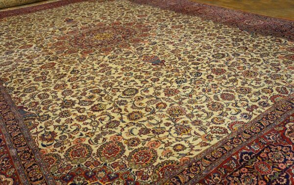 Antique persian kashan rug 13'10"ã—20'4" hand-knotted wool - detail view 1