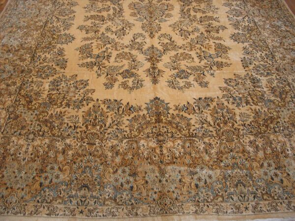 Antique persian kerman rug 10'8"ã—22' ivory field, formal medallion design, 1930s - detail view 2