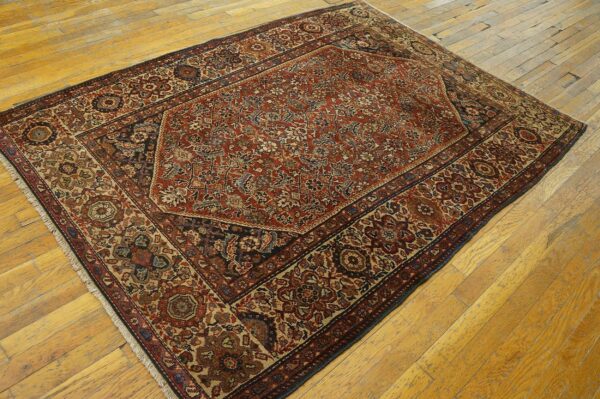 Antique persian malayer carpet 4'3"×6'2" claret red & ivory, circa 1920 - detail view 1
