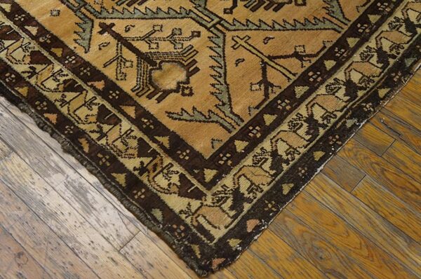 Antique persian malayer carpet 4'4"×6'4" rose pink, ivory border, circa 1925 - detail view 2