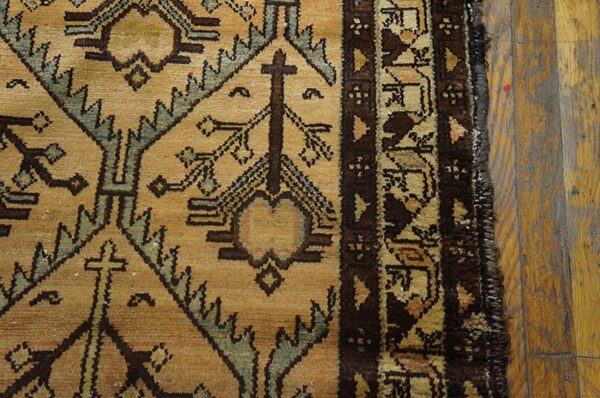 Antique persian malayer carpet 4'4"×6'4" rose pink, ivory border, circa 1925 - detail view 3
