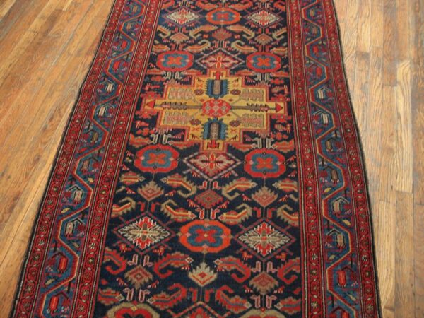 Antique persian malayer rug, hand-knotted wool 2 Antique persian malayer rug, hand-knotted wool - detail view 1