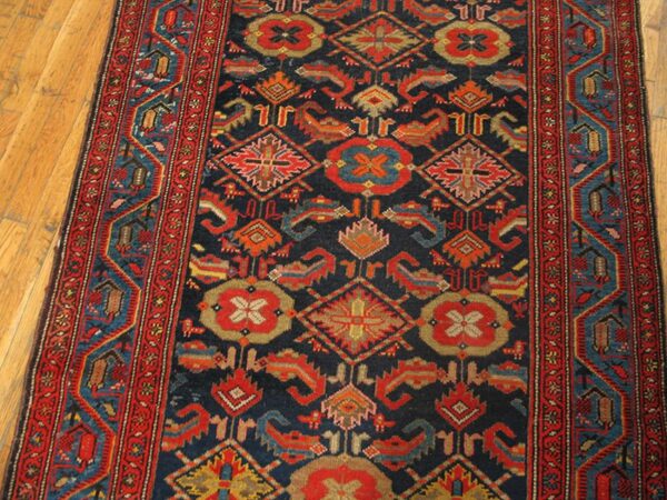 Antique persian malayer rug, hand-knotted wool 3 Antique persian malayer rug, hand-knotted wool - detail view 2