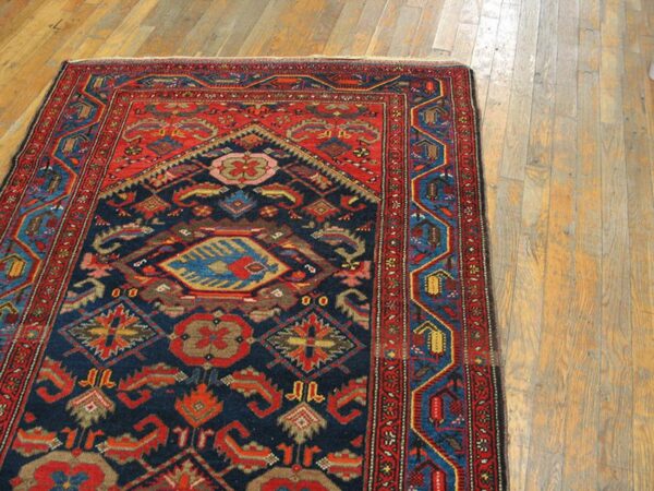 Antique persian malayer rug, hand-knotted wool 4 Antique persian malayer rug, hand-knotted wool - detail view 3