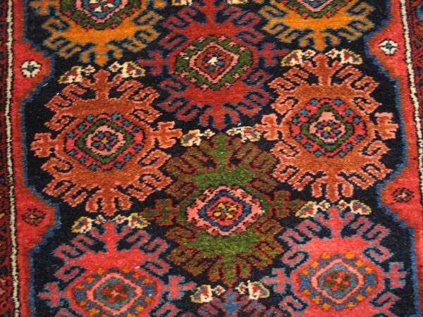 Antique persian malayer rug, hand-knotted wool, west-central persia - detail view 1