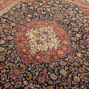 Antique Persian Mashhad Rug 8'2"Ã—11'1" Hand-Knotted Wool, Northeastern Persia - detail view 1