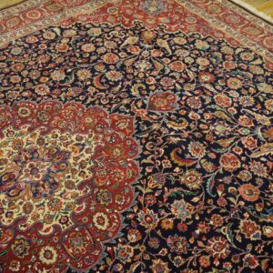 Antique Persian Mashhad Rug 8'2"Ã—11'1" Hand-Knotted Wool, Northeastern Persia - detail view 4