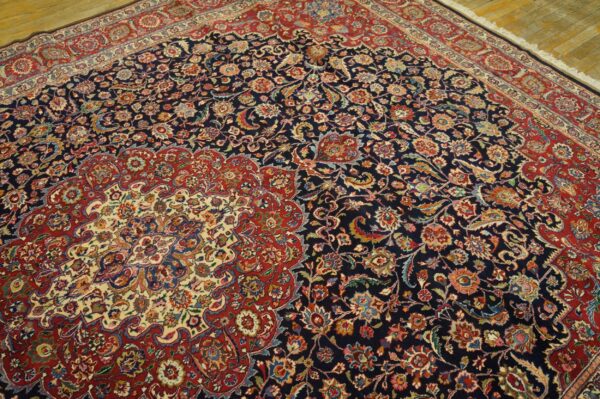Antique persian mashhad rug 8'2"ã—11'1" hand-knotted wool, northeastern persia - detail view 4