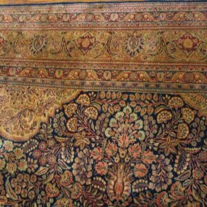 Antique Persian Qazvin Rug 9'10"×12'10" Hand-Knotted Wool - detail view 3