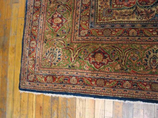 Antique persian qazvin rug 9'10"×12'10" hand-knotted wool 5 Antique persian qazvin rug 9'10"×12'10" hand-knotted wool - detail view 4