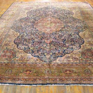 Antique Persian Qazvin Rug 9'10"×12'10" Hand-Knotted Wool - detail view 6