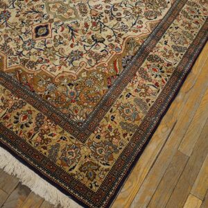 Antique Persian Qum Rug 4'8"×6'8" Hand-Knotted, Central Persia - detail view 1