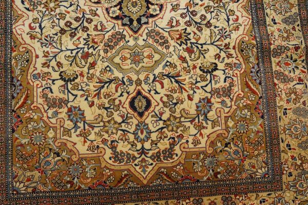 Antique persian qum rug 4'8"×6'8" hand-knotted, central persia - detail view 5