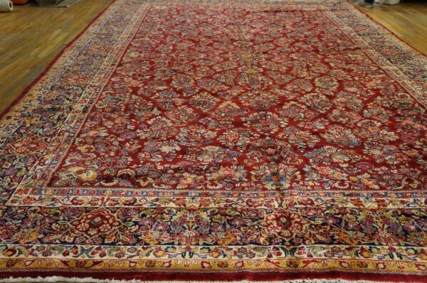 Antique persian sarouk rug 11'4"×17'9" red floral, hand-knotted wool, 1930s - detail view 1