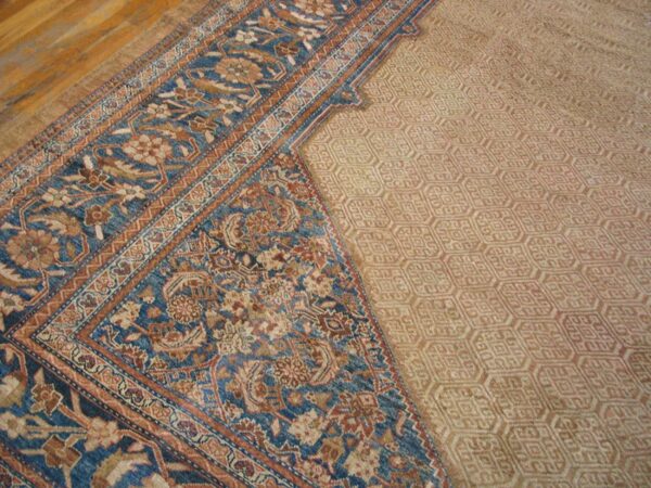 Antique persian serab carpet 10'6"×17'6" camel & blue, 19th century, northwestern persia 4 Antique persian serab carpet 10'6"×17'6" camel & blue, 19th century, northwestern persia - detail view 3