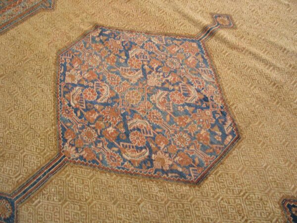 Antique persian serab carpet 10'6"×17'6" camel & blue, 19th century, northwestern persia 6 Antique persian serab carpet 10'6"×17'6" camel & blue, 19th century, northwestern persia - detail view 5