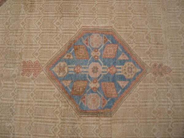Antique persian serab carpet 11'6"×18'9" camel & light blue medallion, circa 1890 5 Antique persian serab carpet 11'6"×18'9" camel & light blue medallion, circa 1890 - detail view 4