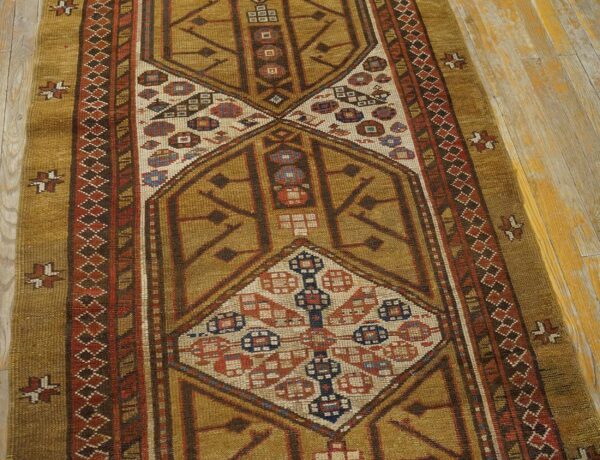 Antique persian serab carpet 3'7"×10'8" long runner, late 19th century 4 Antique persian serab carpet 3'7"×10'8" long runner, late 19th century - detail view 3