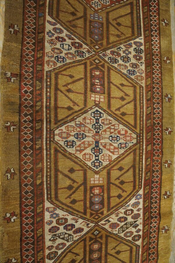 Antique persian serab carpet 3'7"×10'8" long runner, late 19th century 7 Antique persian serab carpet 3'7"×10'8" long runner, late 19th century - detail view 6