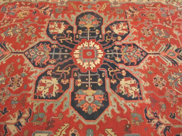 Antique persian serapi carpet 12'6"×18'9" red & navy geometric, circa 1890 - detail view 1